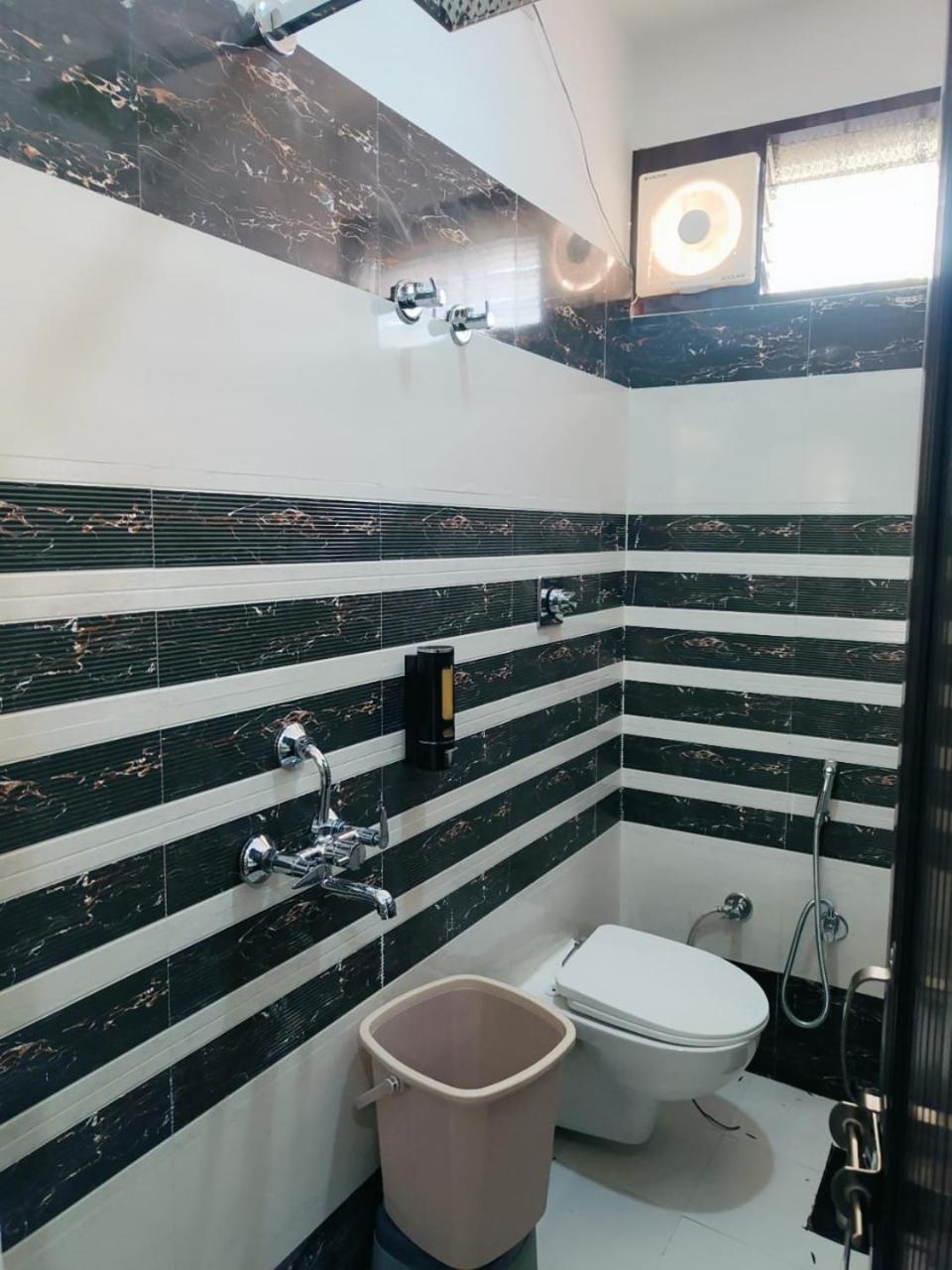 Nandi Retreat Homestay バラナシ エクステリア 写真